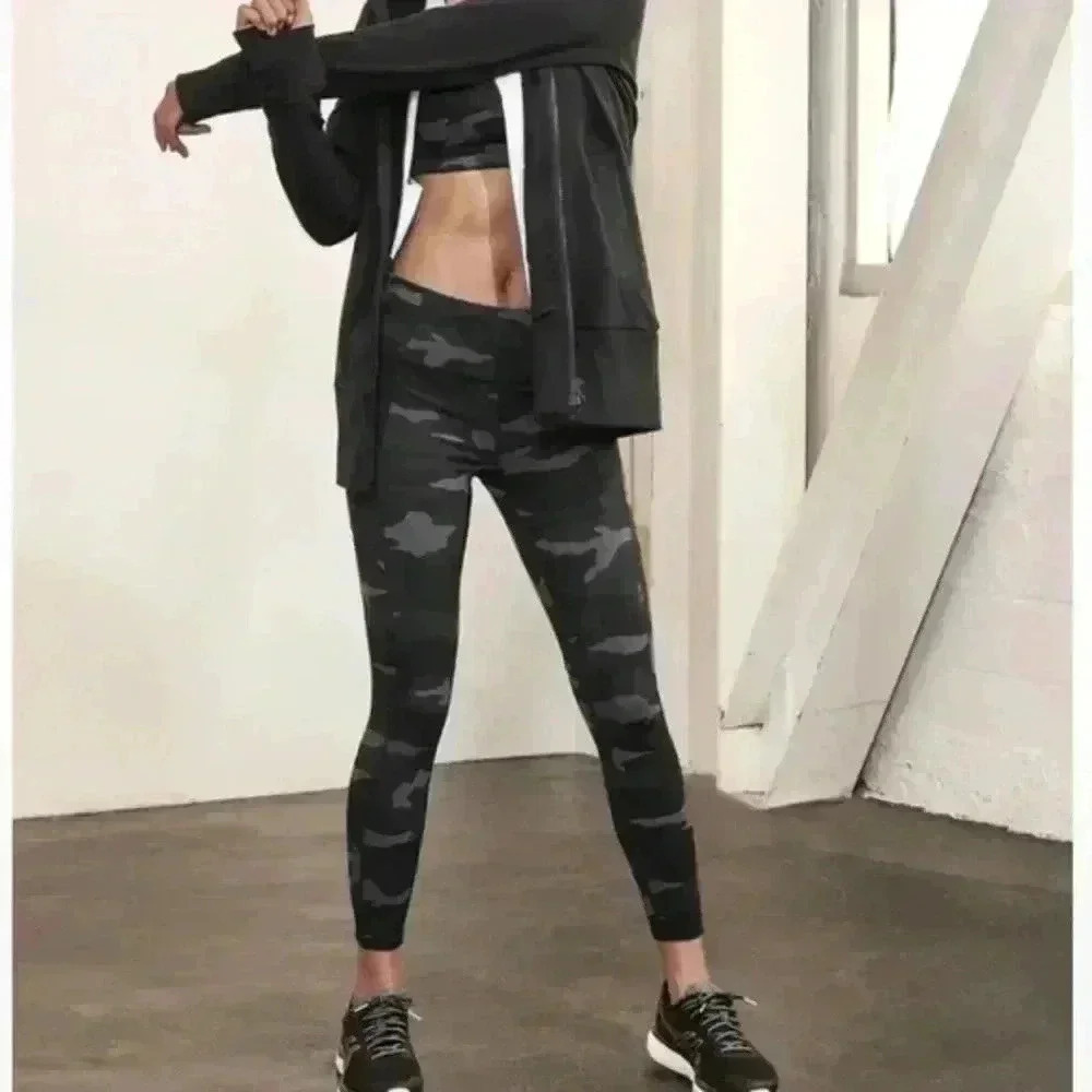 Athleta Black Camo Contender 7/8 Leggings, Athleisure, Casual, Size XS